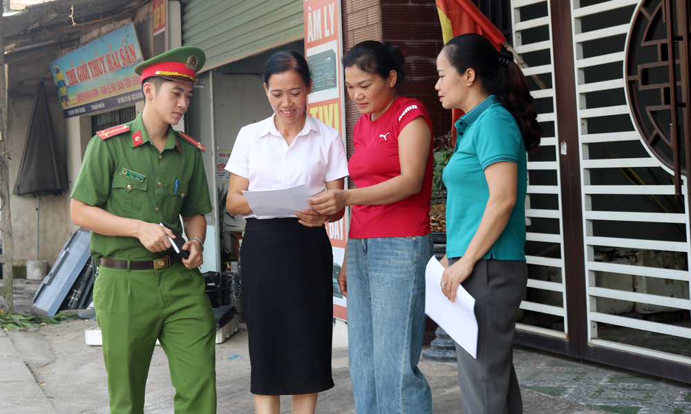 Mô hình phụ nữ bảo đảm an ninh trật tự ở Tân Sỏi: Mỗi hội viên là một  tuyên truyền viên tích cực 